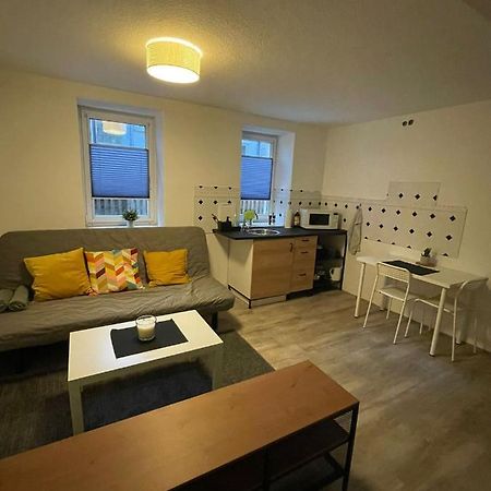 Ruhiges Apartment Im Herzen Von Gera Exteriör bild