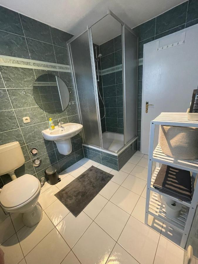 Ruhiges Apartment Im Herzen Von Gera Exteriör bild